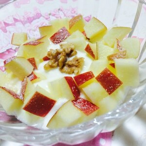 くるみ甘露煮❤林檎のヨーグルト♪（グラニュー糖）